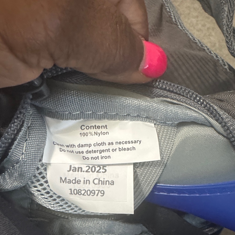 NWOT Hydration Water Reservoir Back Pack Gray and Blue Nylon - Picture 2 of 4